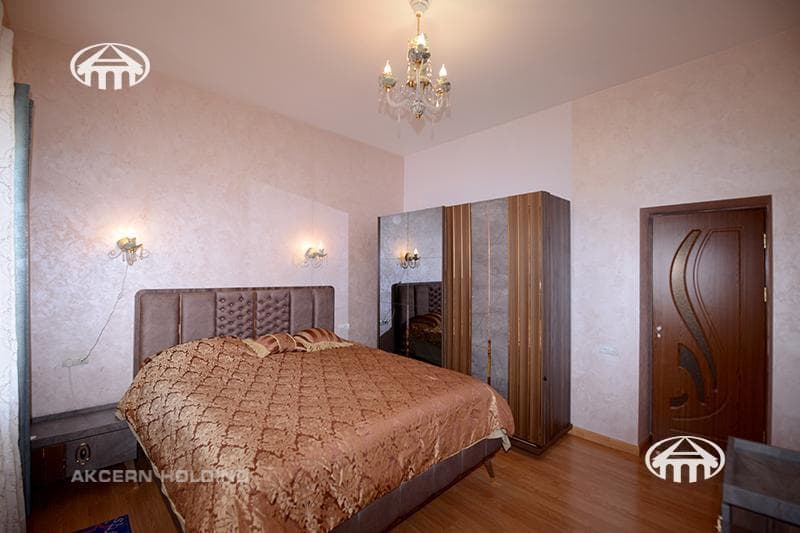 Особняк · 5 комн. · 240 м² · Давташен