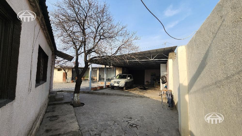 Mansion · 3 rooms · 437 m² · Arabkir