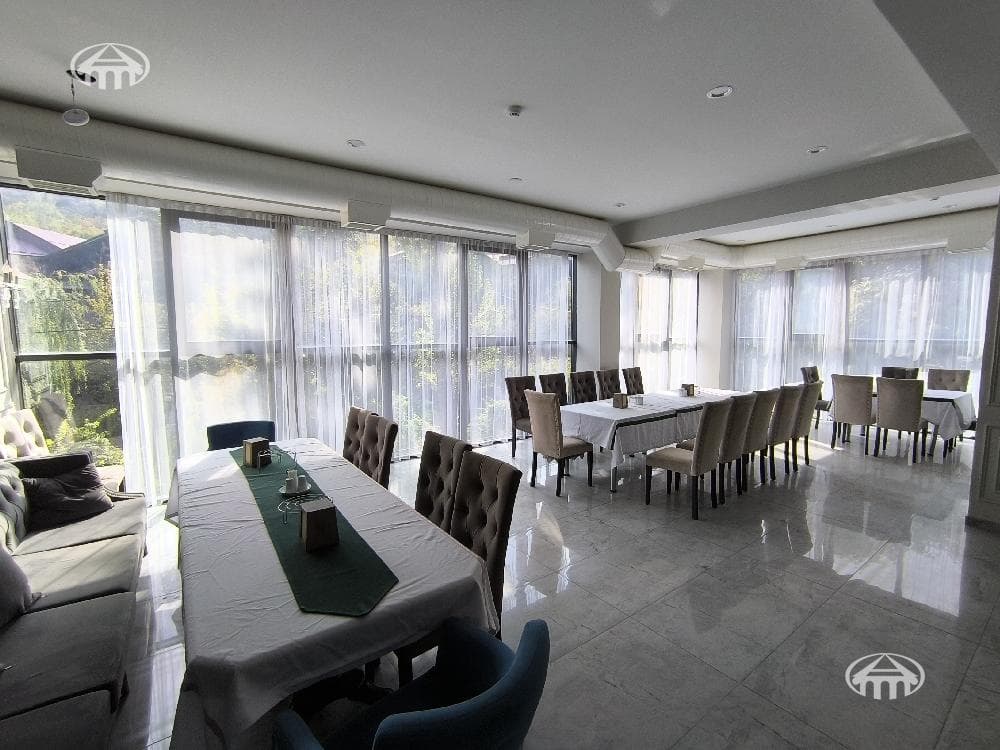 Ресторан · 240 м² · Кентрон