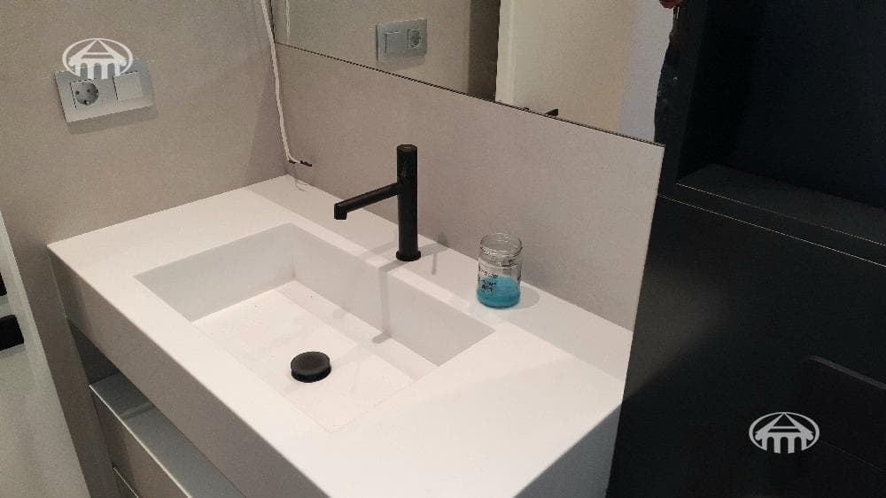 Apartment · 2 rooms · 83 m² · Kentron