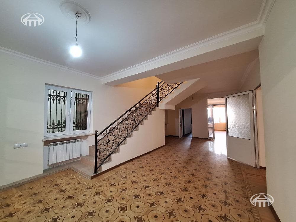 Mansion · 8 rooms · 460 m² · Kanaker-Zeytun
