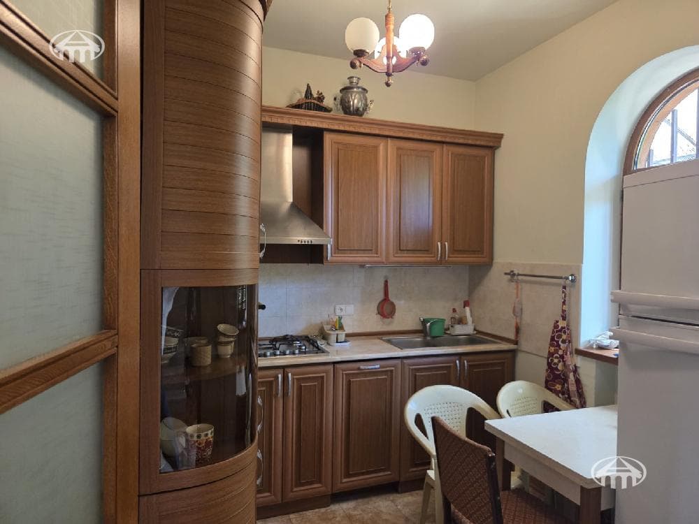 Mansion · 5 rooms · 296 m² · Djrvej