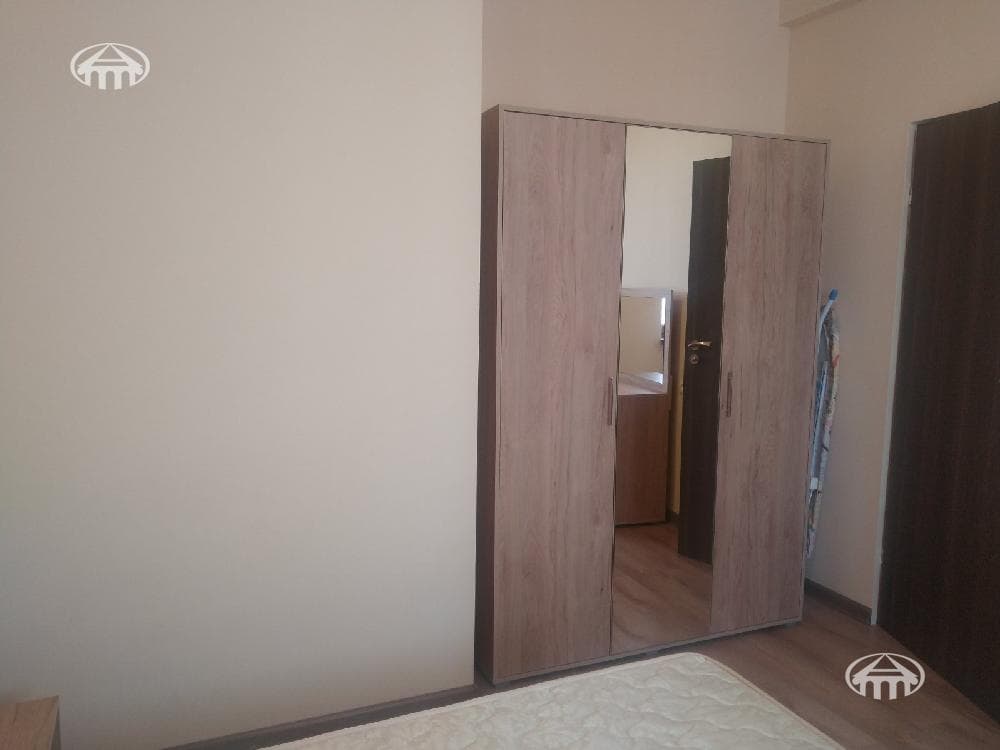 Квартира · 3 комн. · 64 м² · Кентрон