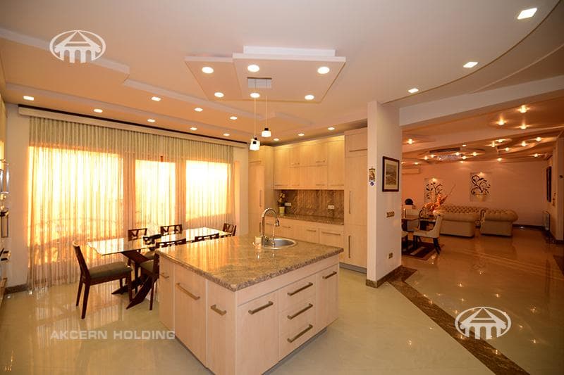 Apartment · 5 rooms · 298 m² · Kentron