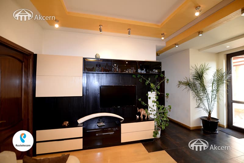 Apartment · 4 rooms · 159 m² · Kentron
