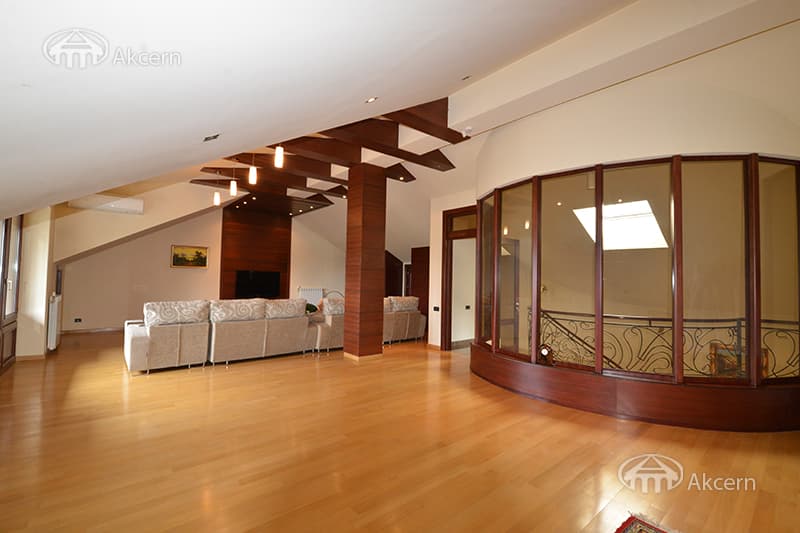 Առանձնատուն · 5 սեն. · 745 մ² · Արաբկիր