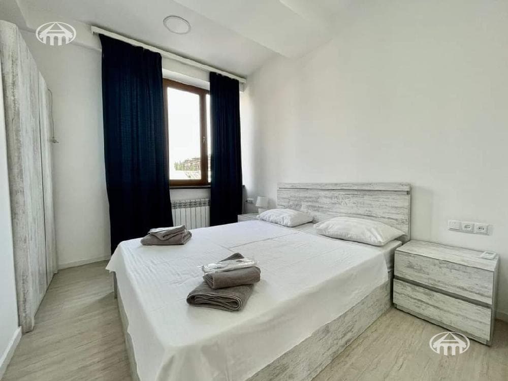 Квартира · 3 комн. · 102 м² · Кентрон