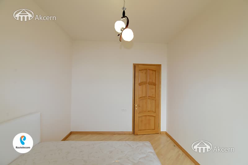 House · 6 rooms · 296 m² · Arabkir