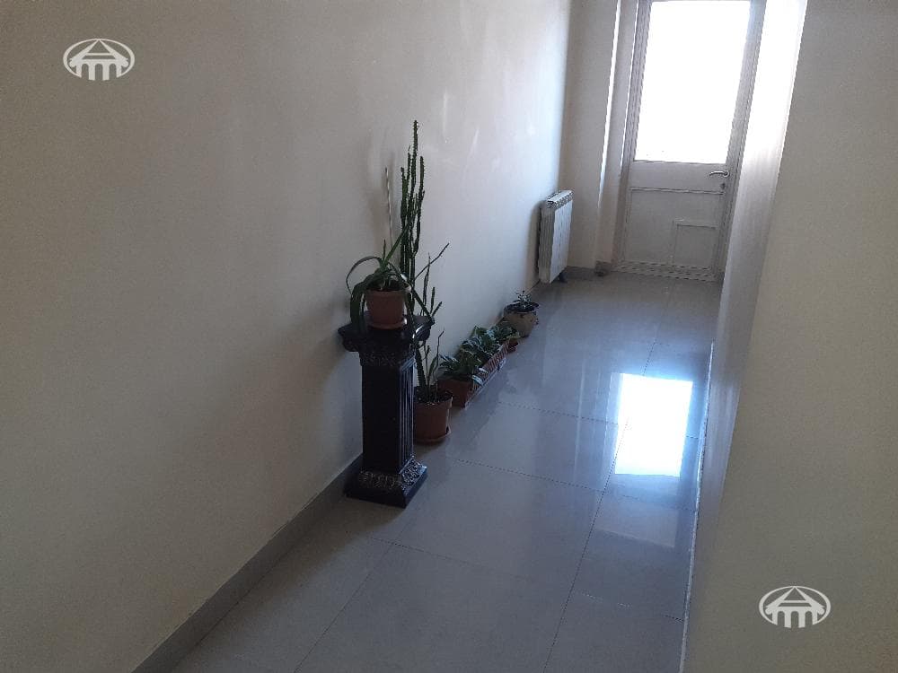 Квартира · 3 комн. · 100 м² · Кентрон
