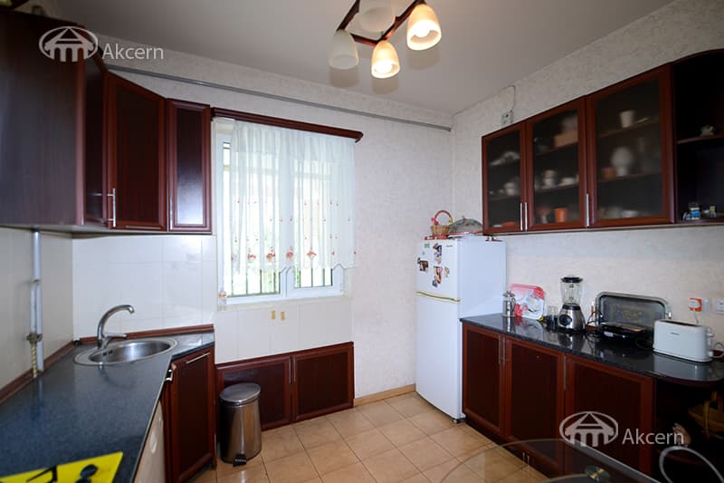 Дом · 5 комн. · 342 м² · Давташен