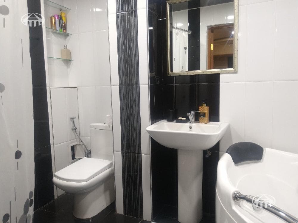 Apartment · 3 rooms · 83 m² · Kentron