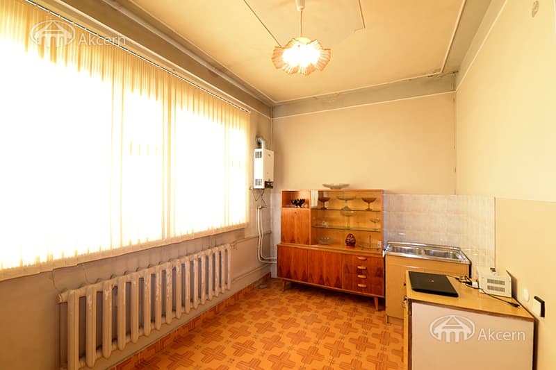 House · 7 rooms · 460 m² · Kentron