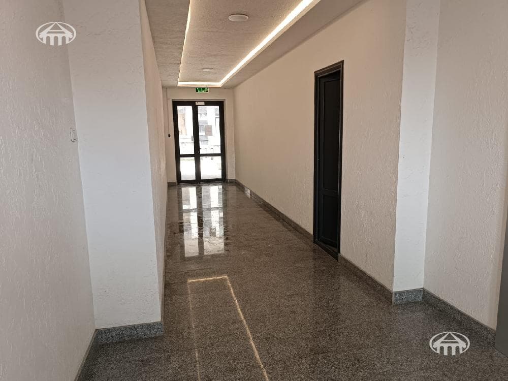Apartment · 2 rooms · 67.1 m² · Kentron