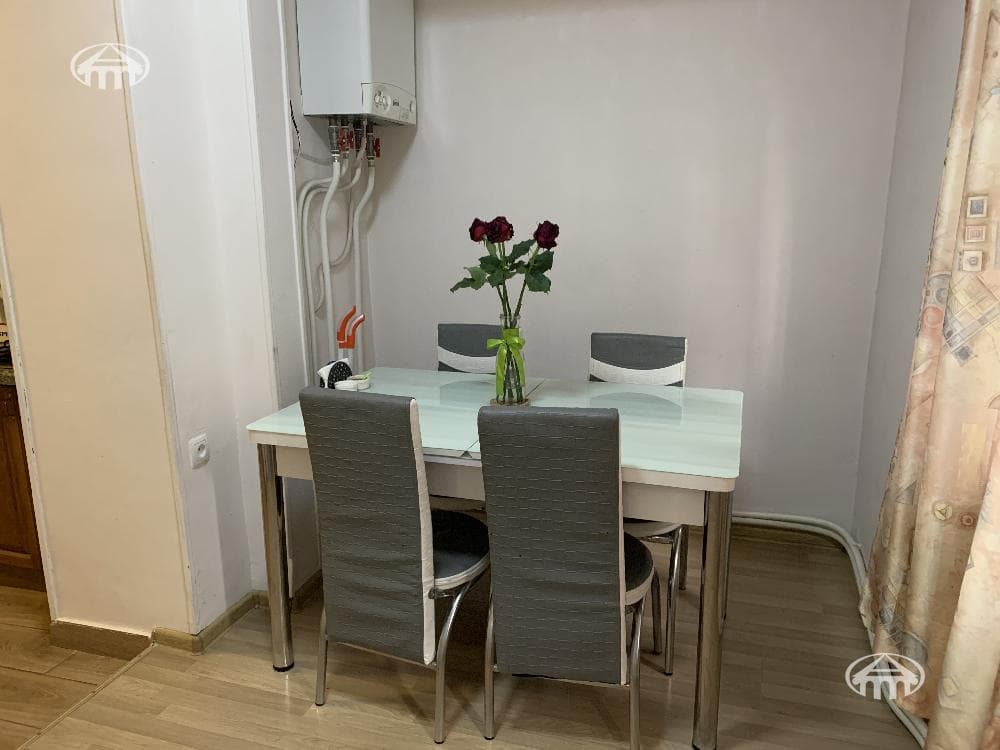 Квартира · 3 комн. · 71 м² · Кентрон