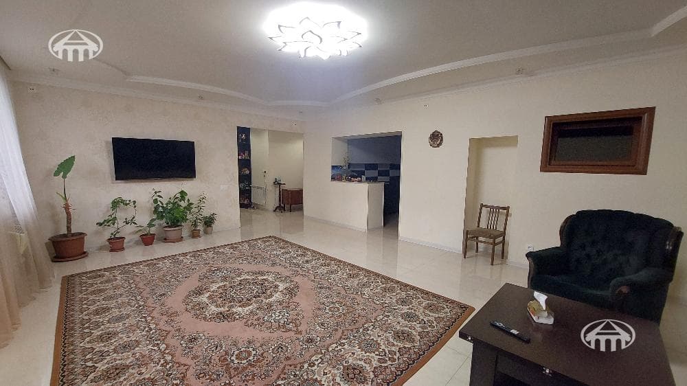 Առանձնատուն · 5 սեն. · 197 մ² · Քանաքեռ-Զեյթուն