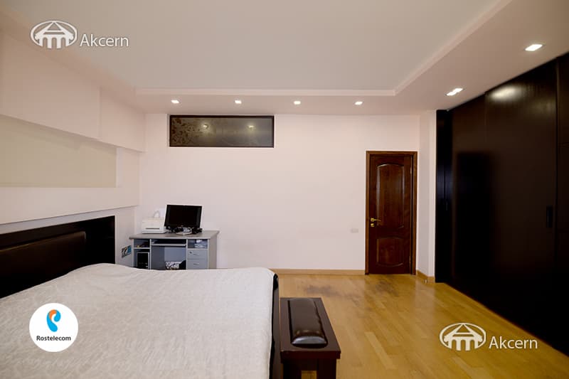 Apartment · 4 rooms · 159 m² · Kentron