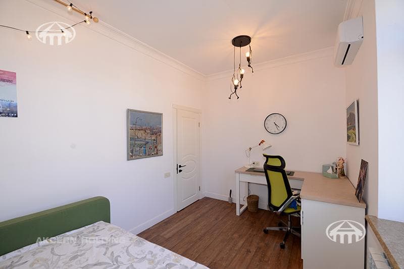 Apartment · 3 rooms · 99 m² · Kentron