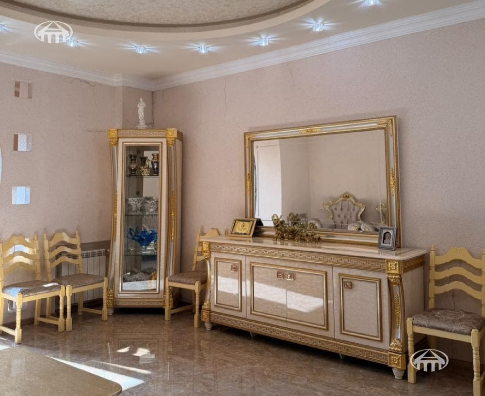 Квартира · 3 комн. · 83 м² · Шенгавит