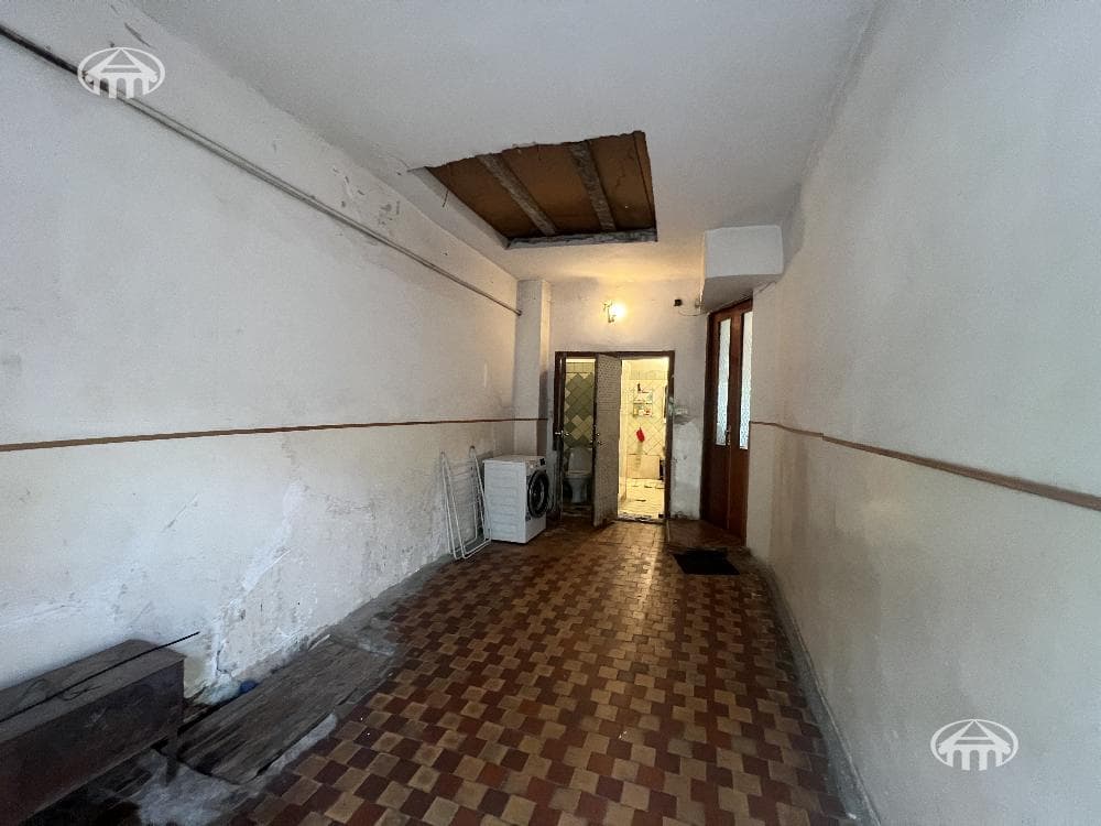 House · 9 rooms · 400 m² · Ajapnyak