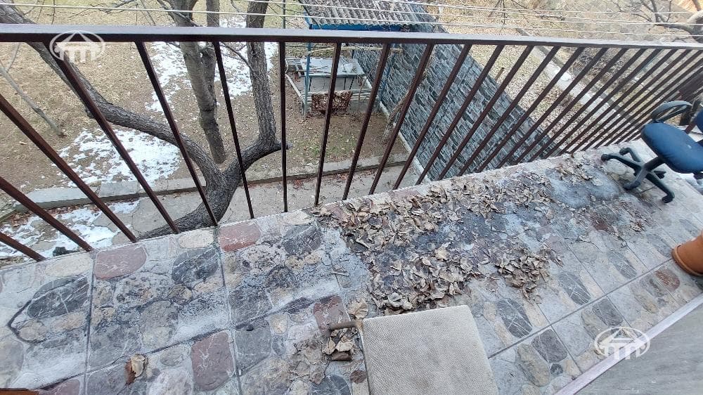 House · 6 rooms · 345 m² · Kanaker-Zeytun