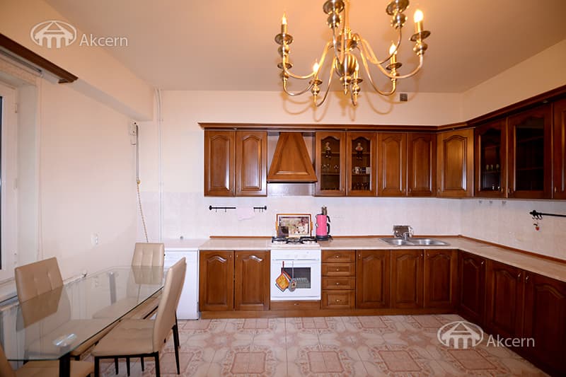 House · 5 rooms · 259 m² · Arabkir — photo 12 / 46