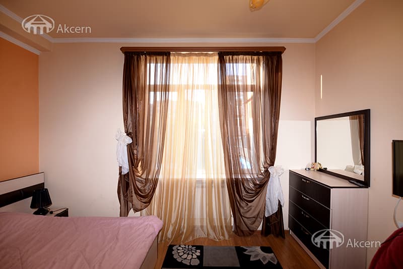 Apartment · 2 rooms · 58 m² · Kentron