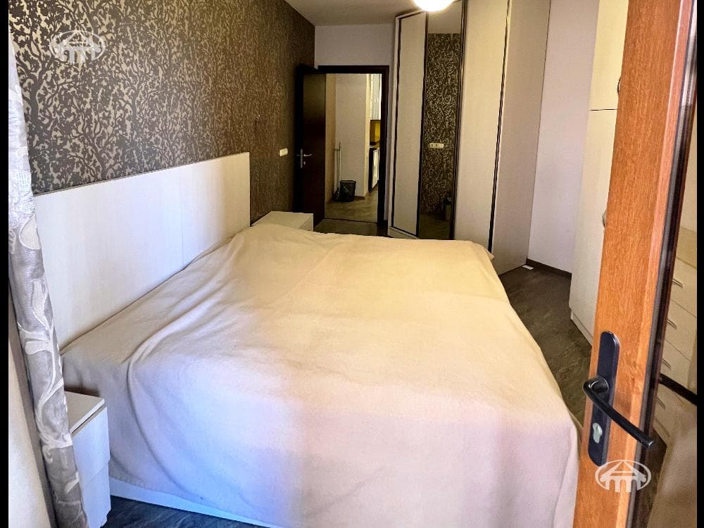 Квартира · 3 комн. · 108 м² · Кентрон