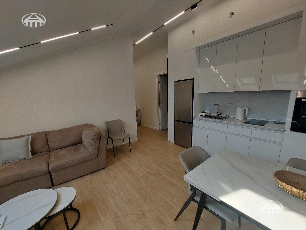 Apartment · 3 rooms · 62 m² · Kentron