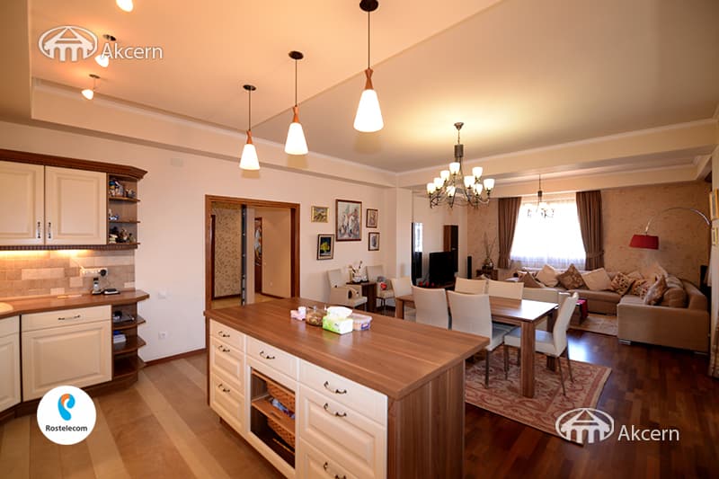 Квартира · 4 комн. · 156 м² · Кентрон