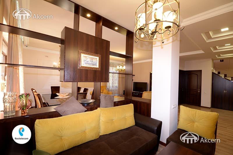 Дом · 4 комн. · 340 м² · Кентрон