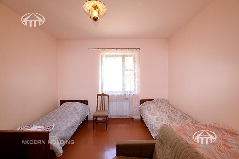Առանձնատուն · 6 սեն. · 290 մ² · Բյուրական