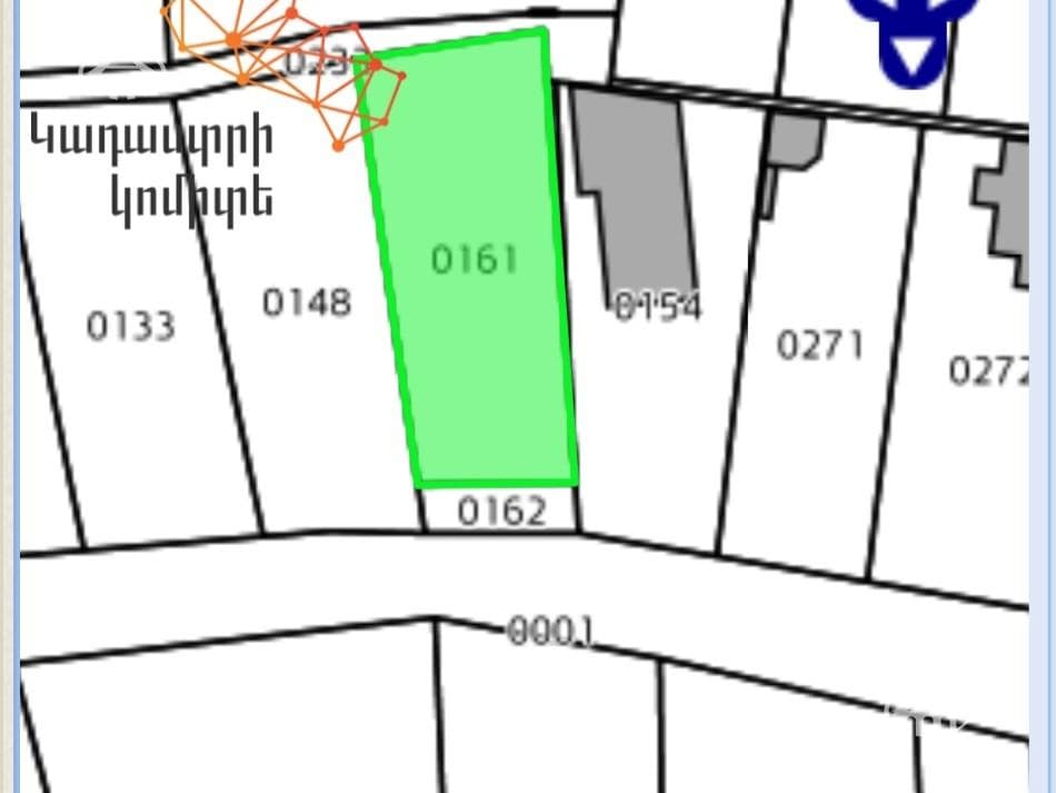 Land · 1,095 m² · Akunq