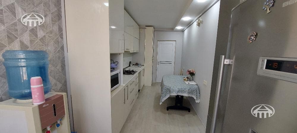 Apartment · 4 rooms · 94 m² · Avan