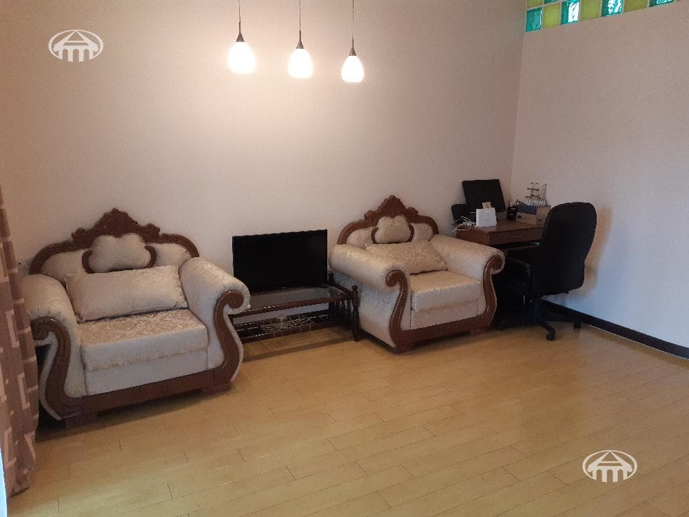 Дом · 5 комн. · 392 м² · Кентрон