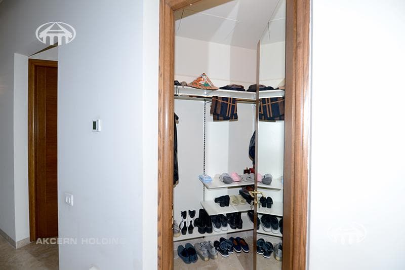 Mansion · 6 rooms · 689 m² · Vahagni