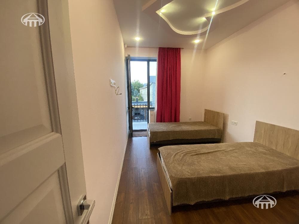 Дом · 5 комн. · 180 м² · Аван