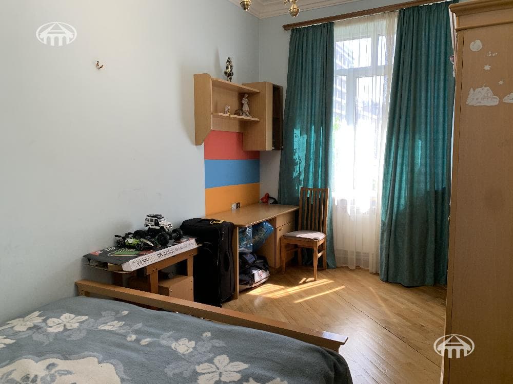 Квартира · 4 комн. · 130 м² · Кентрон