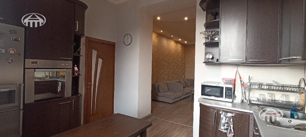 Квартира · 3 комн. · 87 м² · Кентрон