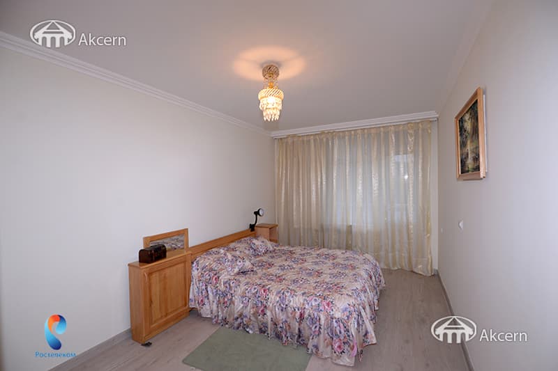Квартира · 3 комн. · 90 м² · Кентрон