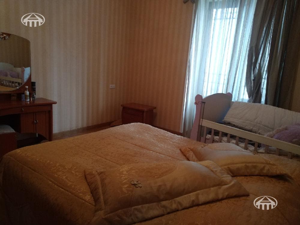 Mansion · 6 rooms · 383 m² · Davtashen