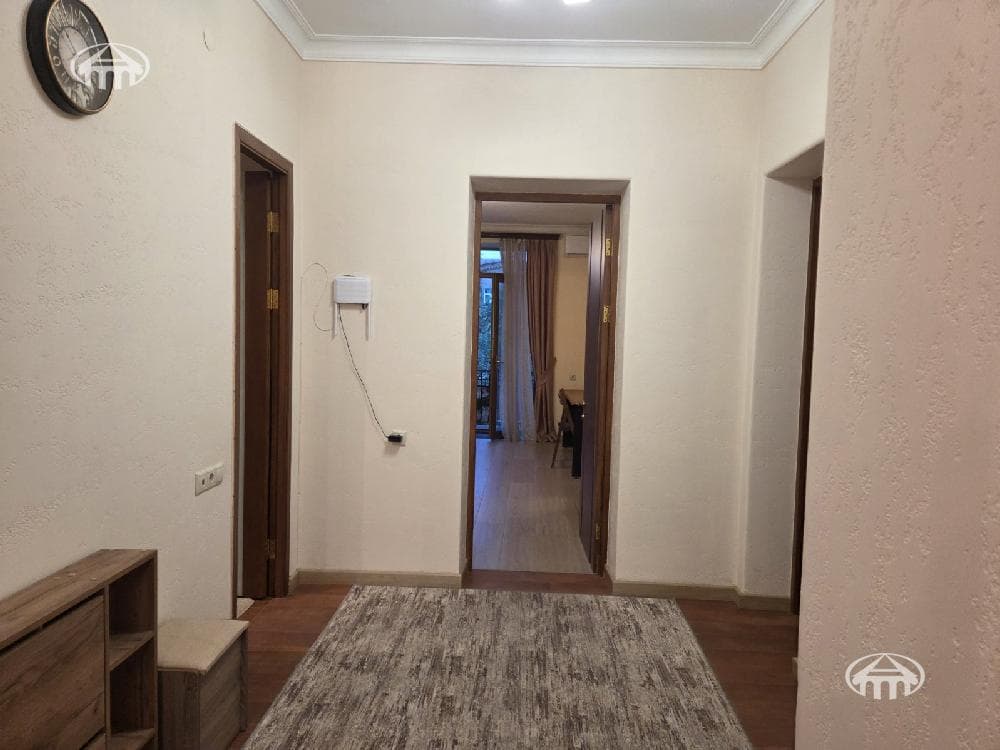 Apartment · 2 rooms · 75 m² · Kentron