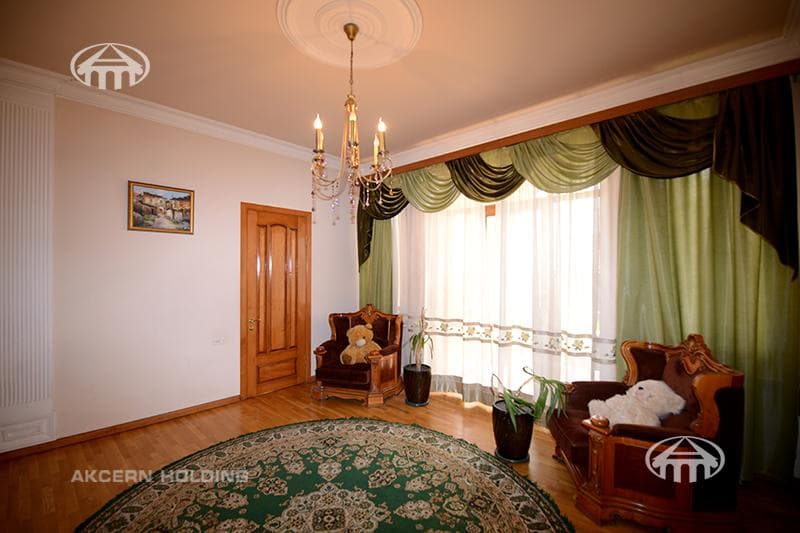Mansion · 9 rooms · 671 m² · Arabkir
