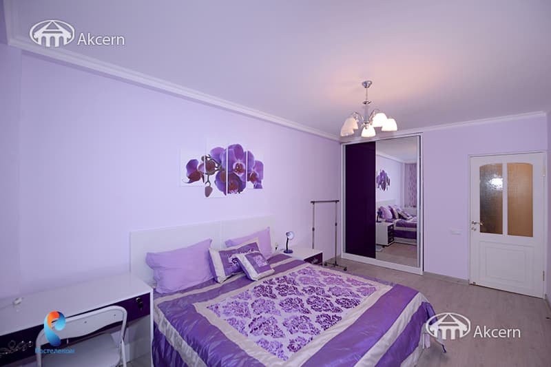 Квартира · 3 комн. · 90 м² · Кентрон