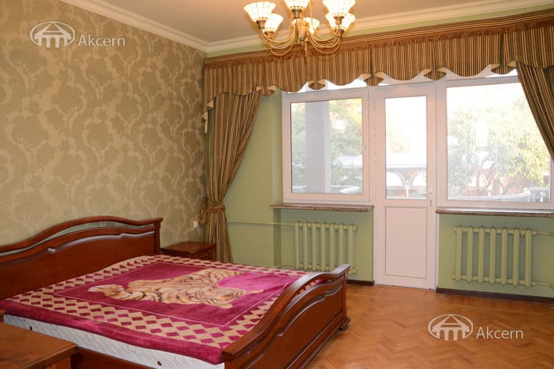 House · 8 rooms · 840 m² · Nork-Marash