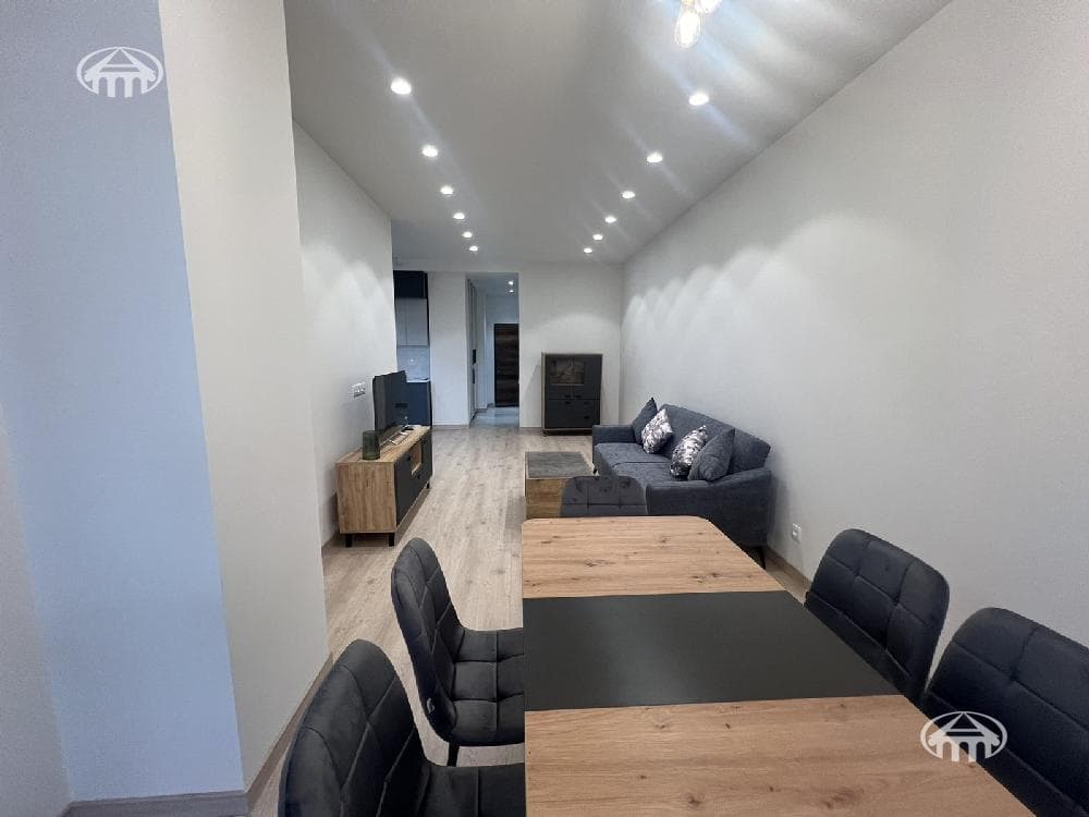 Квартира · 2 комн. · 70 м² · Кентрон