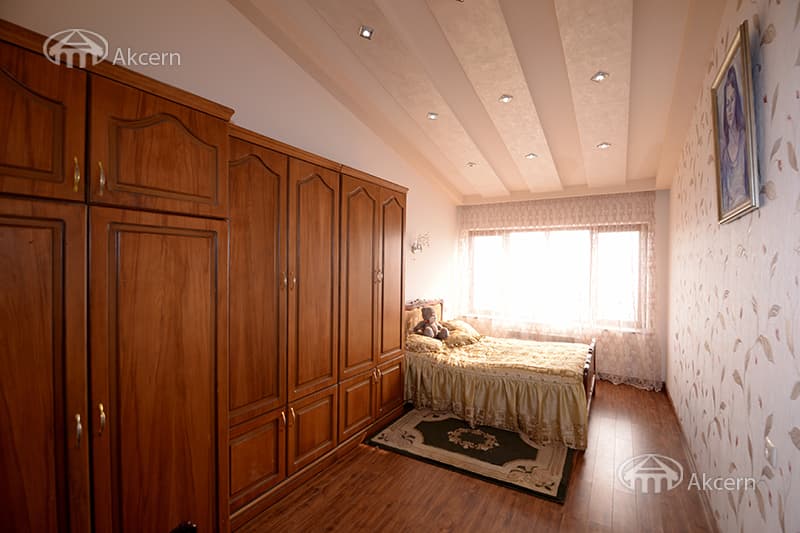 Дом · 4 комн. · 162 м² · Арабкир