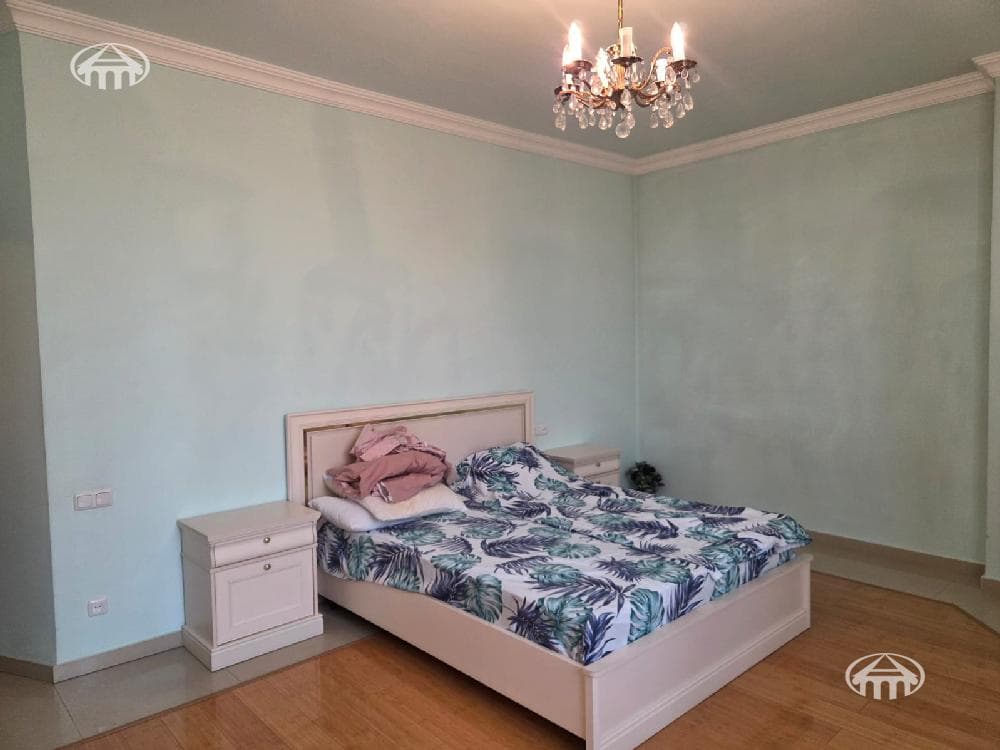 Квартира · 3 комн. · 140 м² · Арабкир