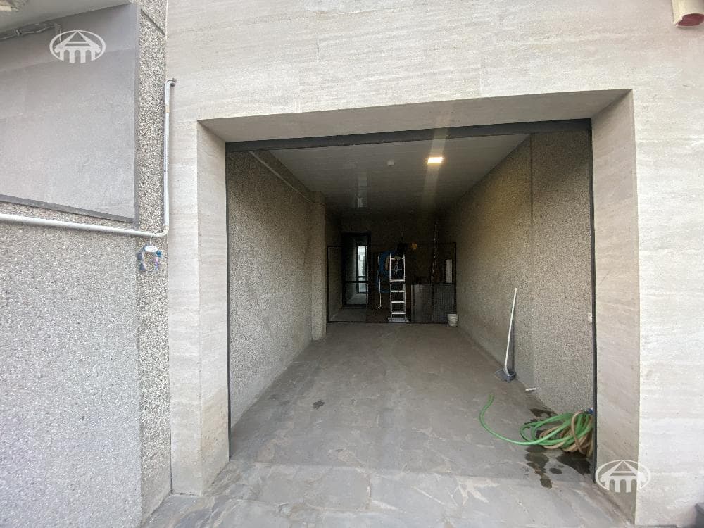Дом · 5 комн. · 180 м² · Аван