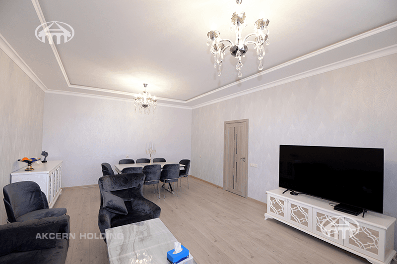 Mansion · 5 rooms · 280 m² · v. Arinj