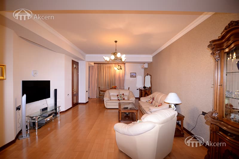Квартира · 4 комн. · 186 м² · Кентрон